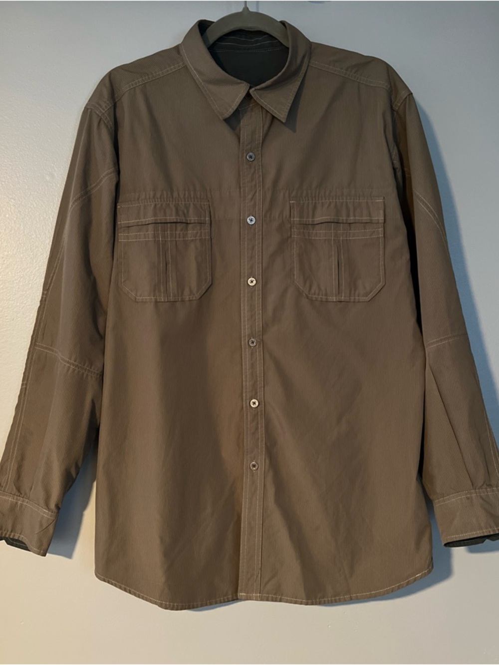 Kuhl Long Sleeve Button Up Khaki Shirt Men’s Size L/XL Casual Outdoor Y2K Skater